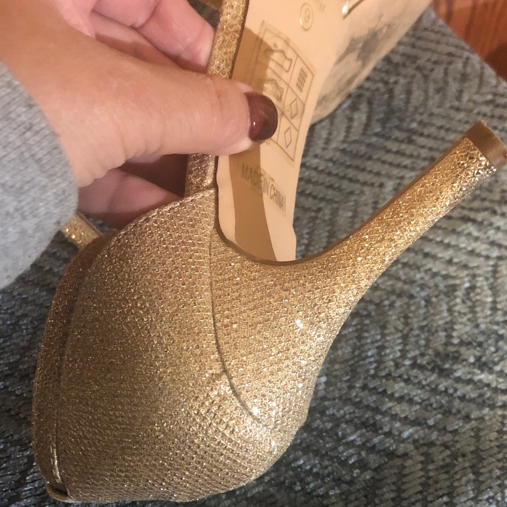 David's Bridal Sparkling Gold Strappy Heels - Picture 12 of 13